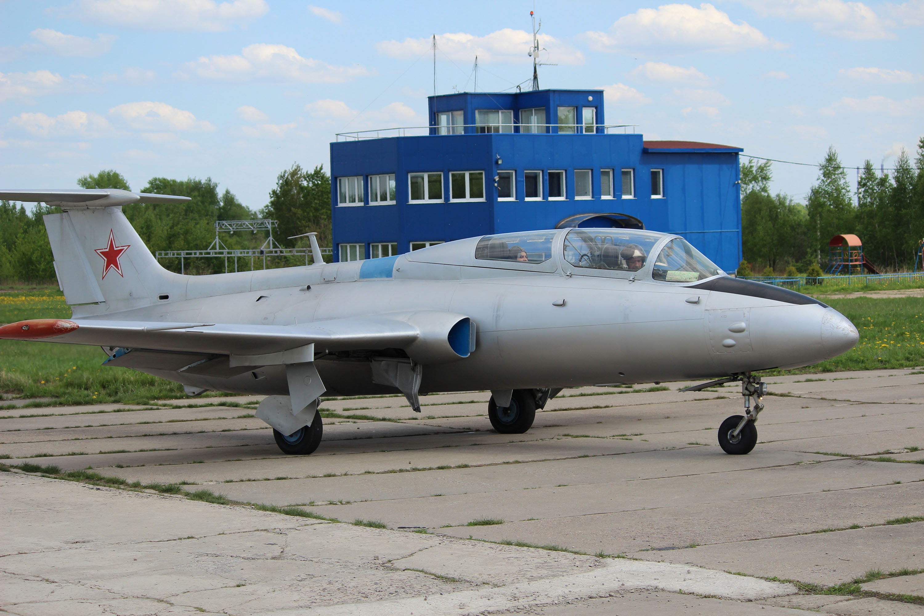 Полет на реактивном самолете  Л-29 Delfin